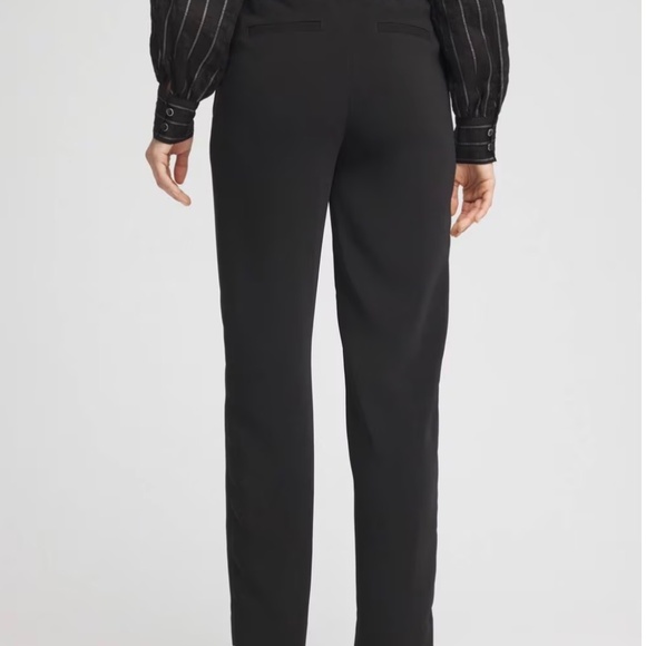 Chicos size 2 side zip tapered ankle pants - Picture 2 of 3